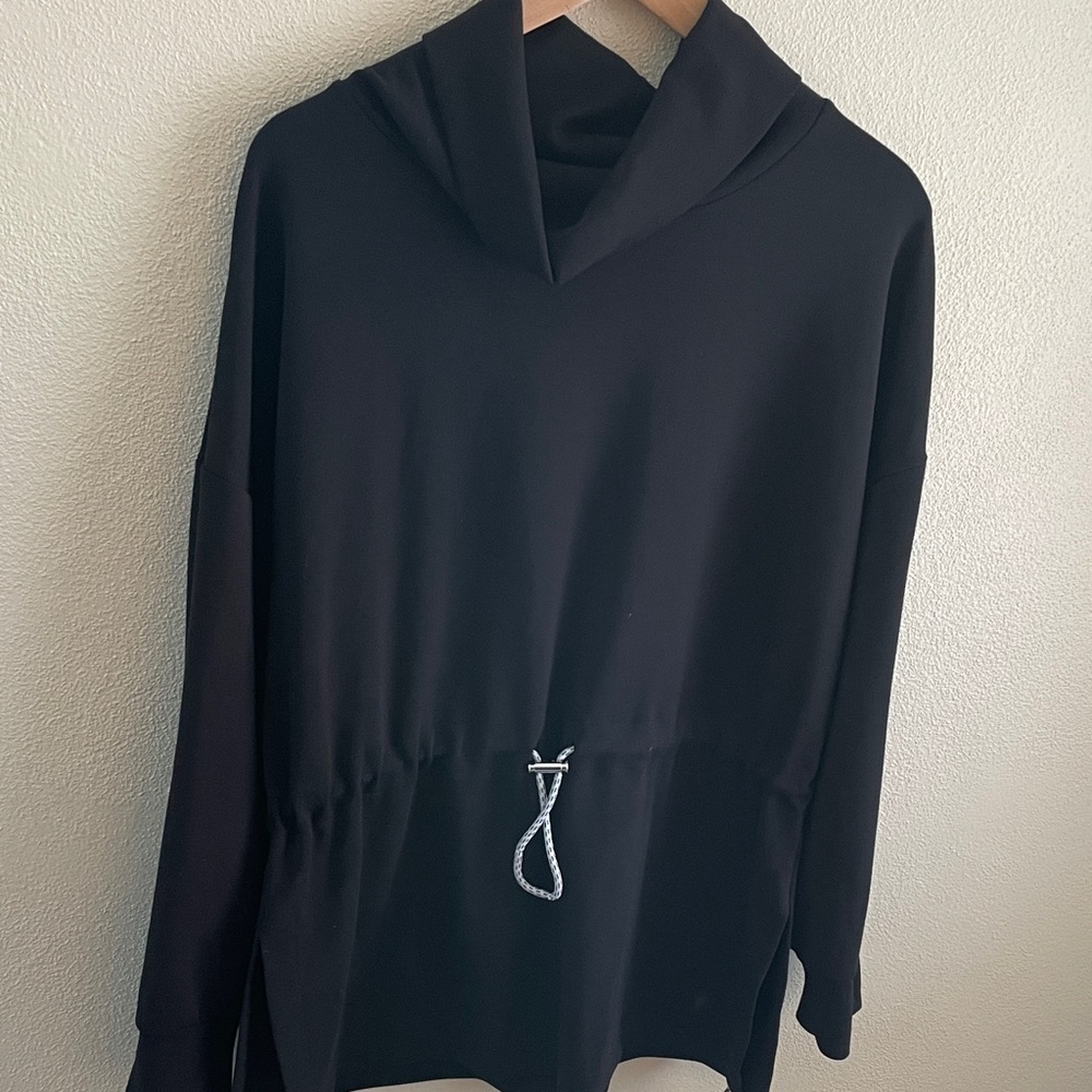 Te Verde women’s cowl neck sweatshirt | black | size medium